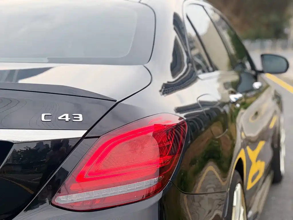 Mercedes-Benz C-Class AMG 2021 — фото 10