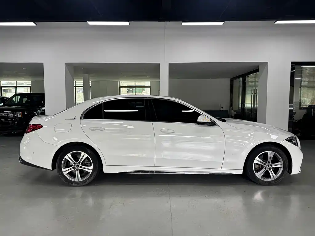Mercedes-Benz C-Class 2022 — фото 4