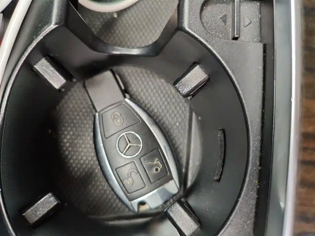 Mercedes-Benz GLC 2018 — фото 12