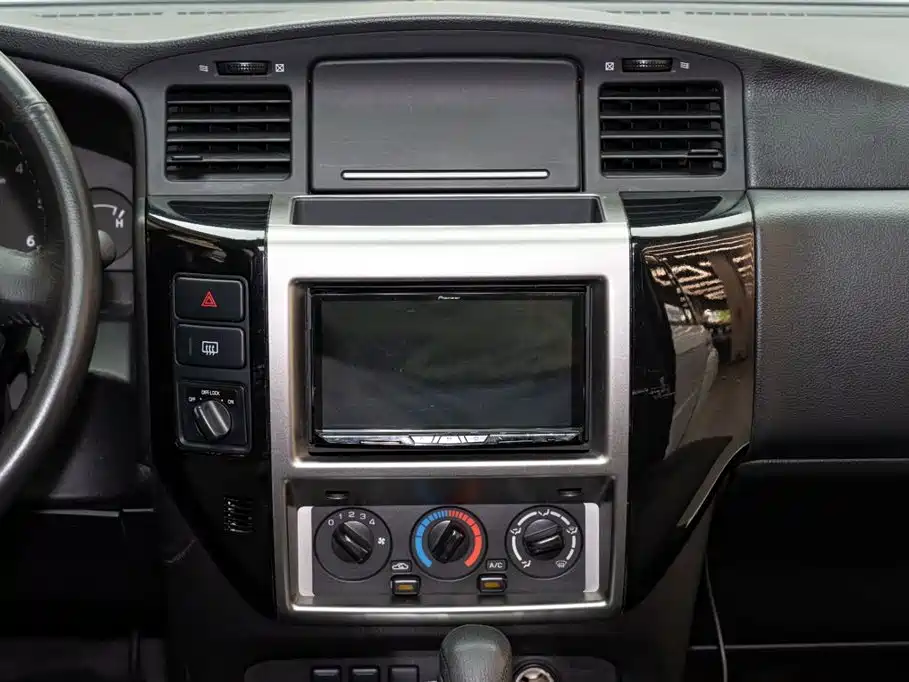 Nissan Patrol 2019 — фото 15