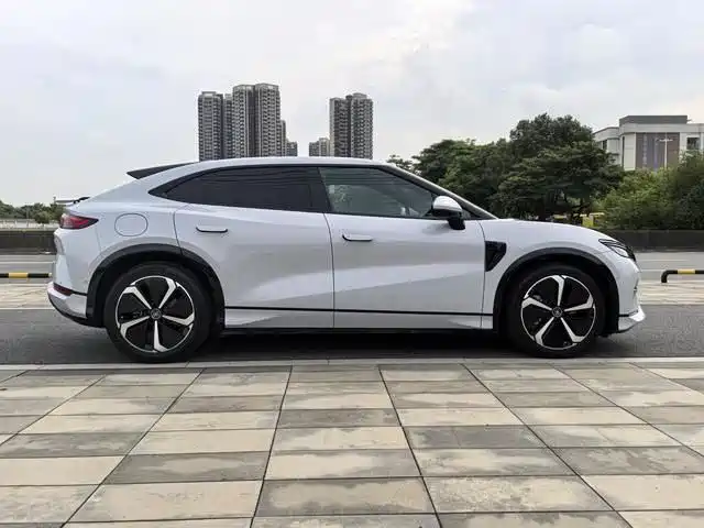 BYD Song L EV 2025 — фото 4