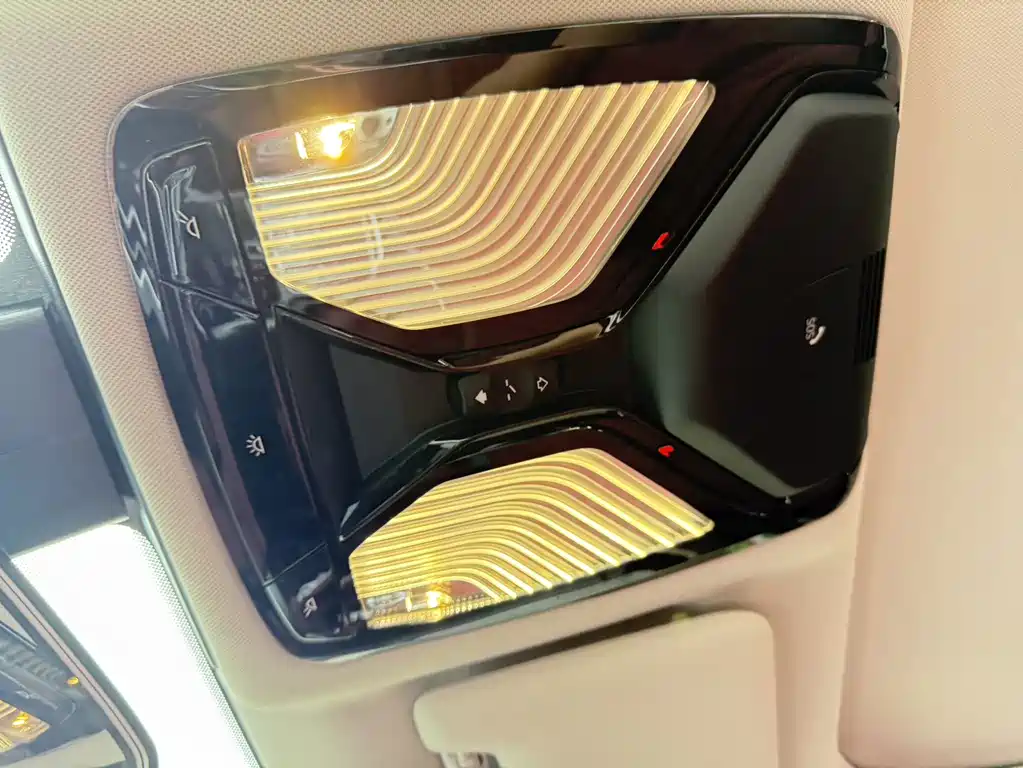 BMW 3 Series 2023 — фото 18