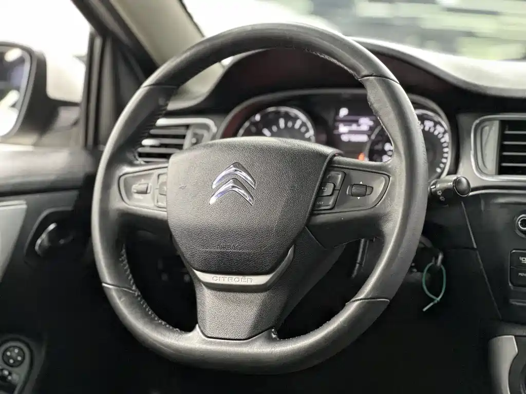 Citroen C3-XR 2015 — фото 16