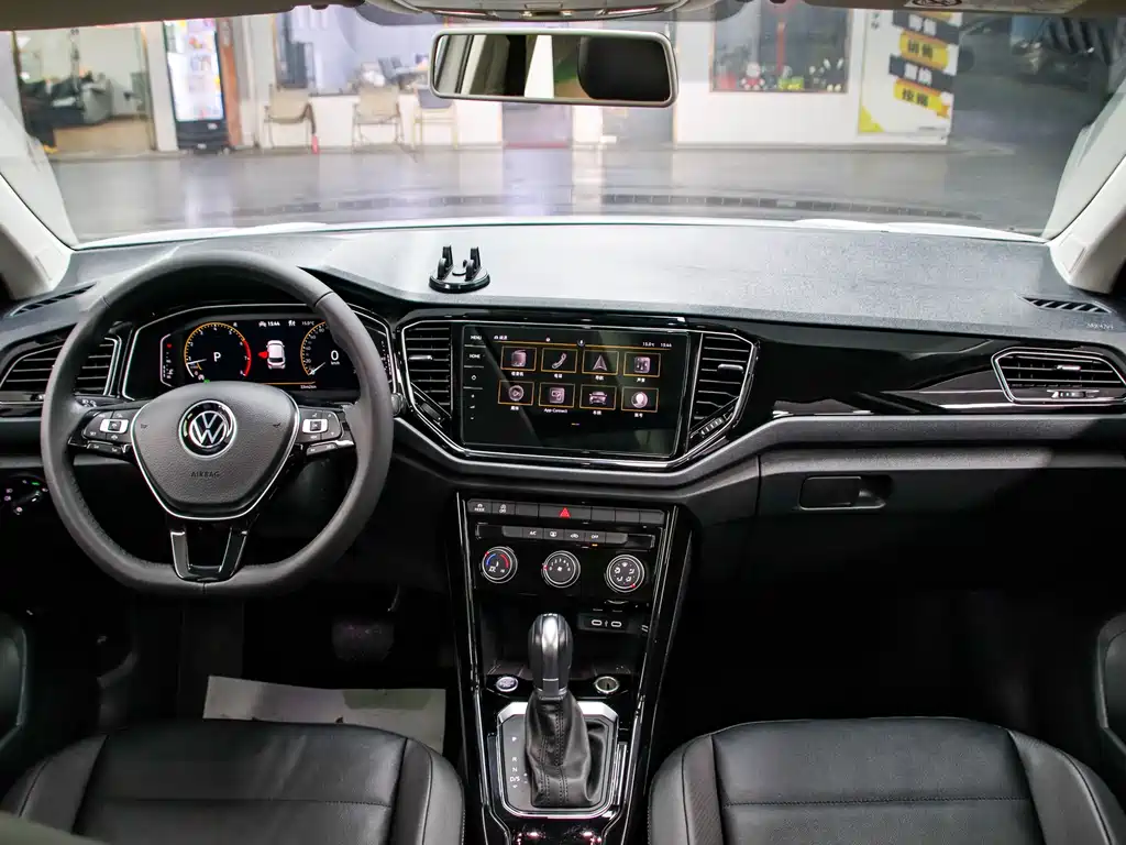 Volkswagen T-Roc 2022 — фото 4
