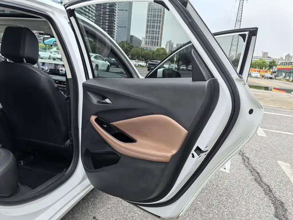Buick Verano 2023 — фото 15