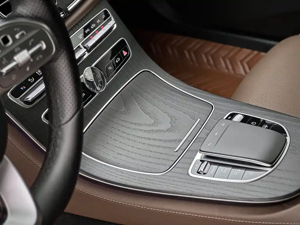 Mercedes-Benz E-Class 2020 — фото 8