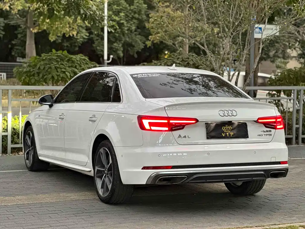 Audi A4L 2019 — фото 9
