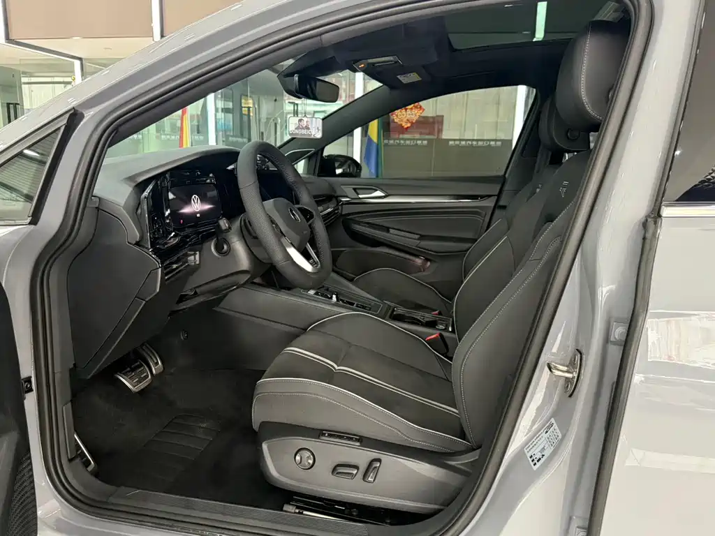 Volkswagen Golf 2022