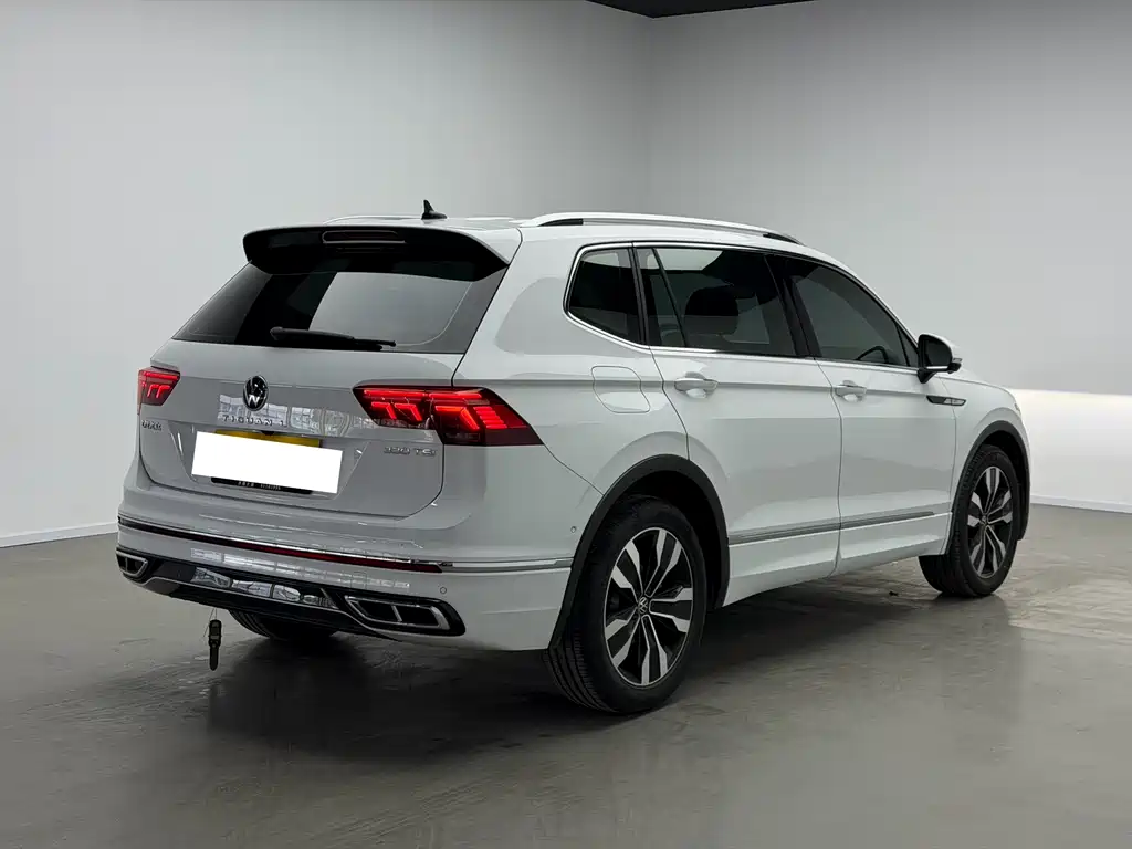 Volkswagen Tiguan L 2023