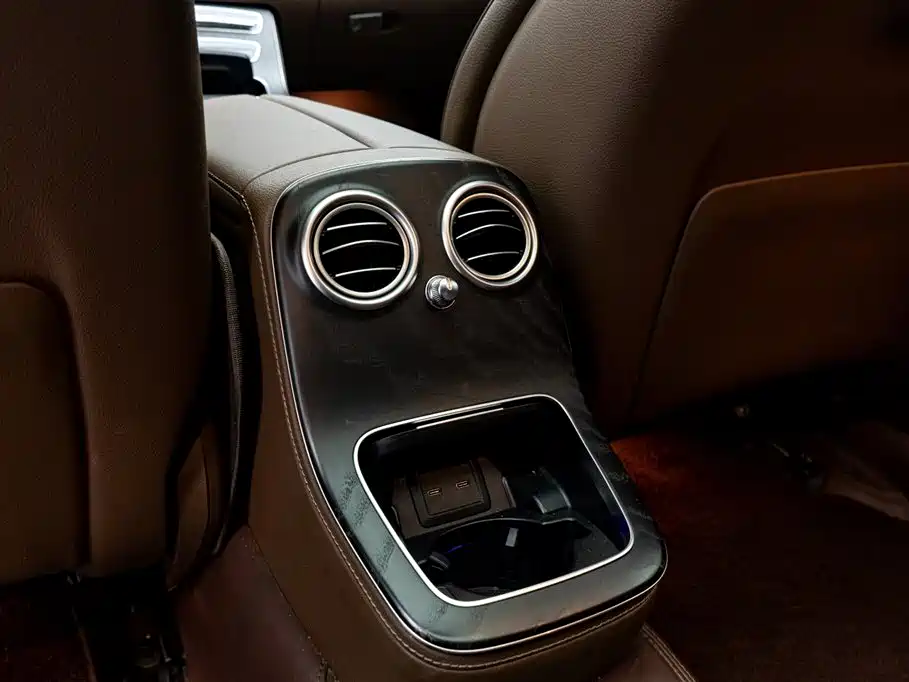 Mercedes-Benz E-Class 2022 — фото 22