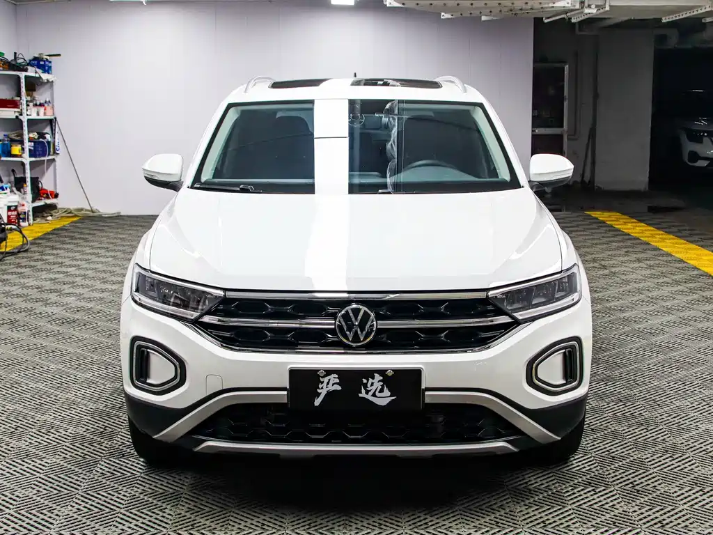 Volkswagen T-Roc 2023 — фото 2
