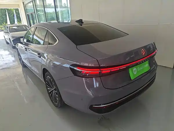 Volkswagen Passat 2024