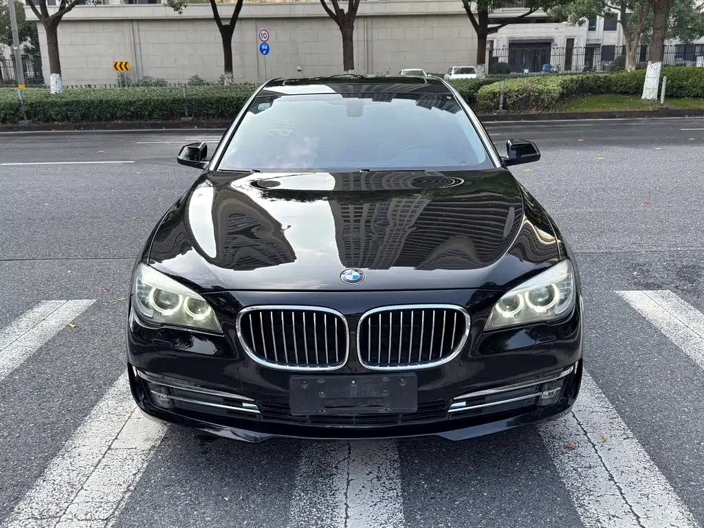 BMW 7 Series 2014 — фото 2