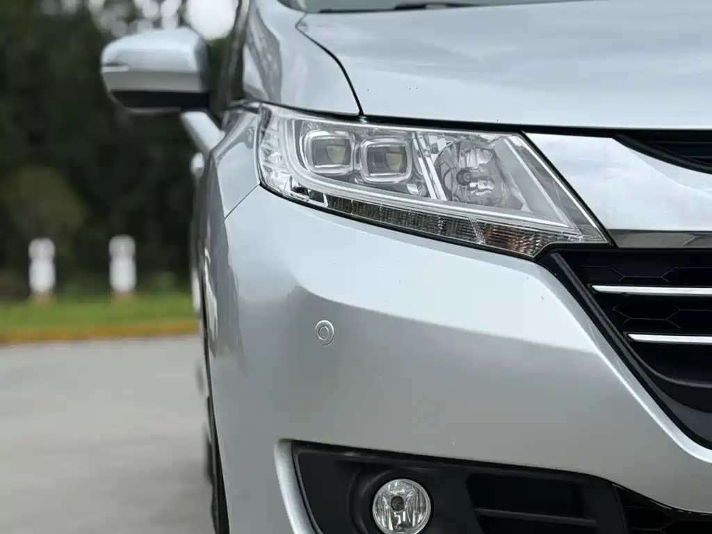 Honda Odyssey 2015 — фото 5