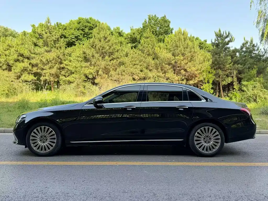 Mercedes-Benz E-Class 2021