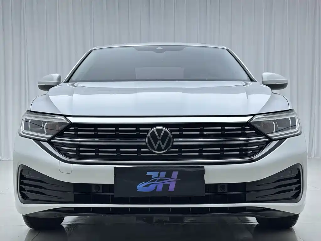 Volkswagen Sagitar 2022