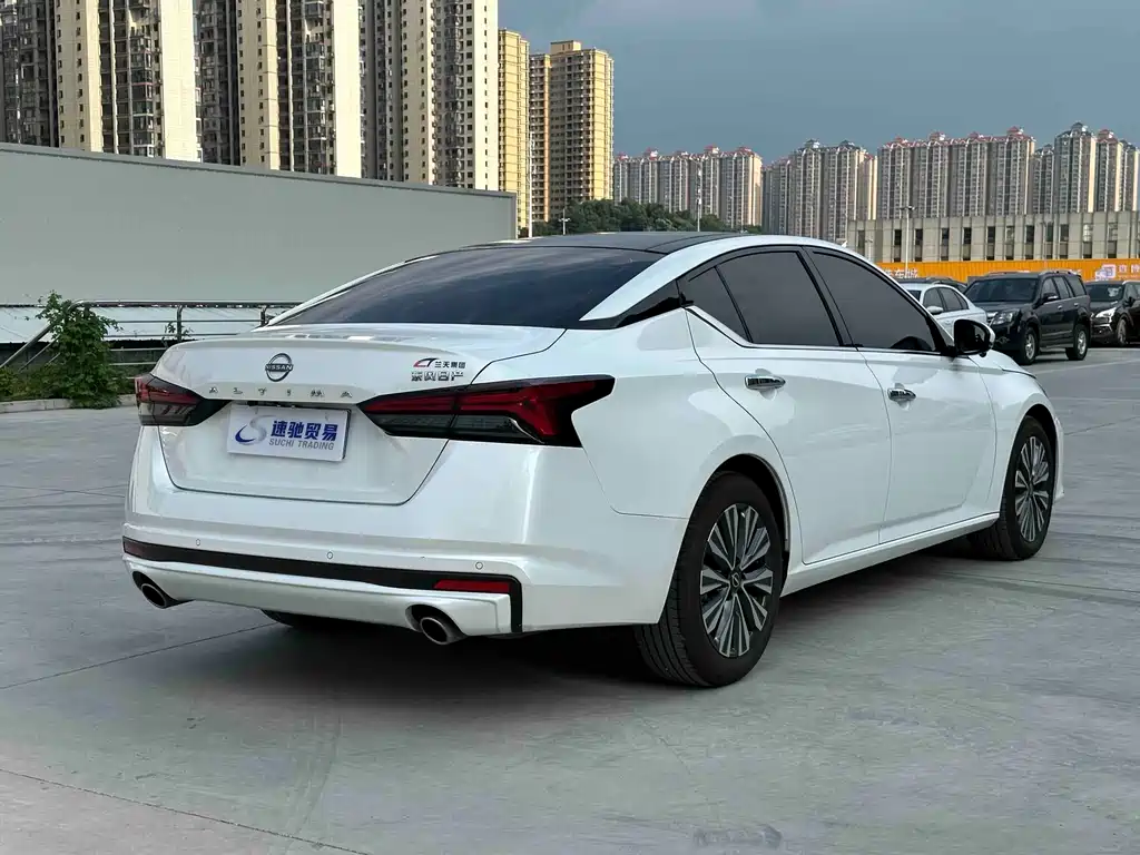 Nissan Teana 2026