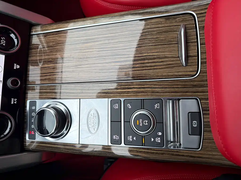 Land Rover Range Rover 2019 — фото 10