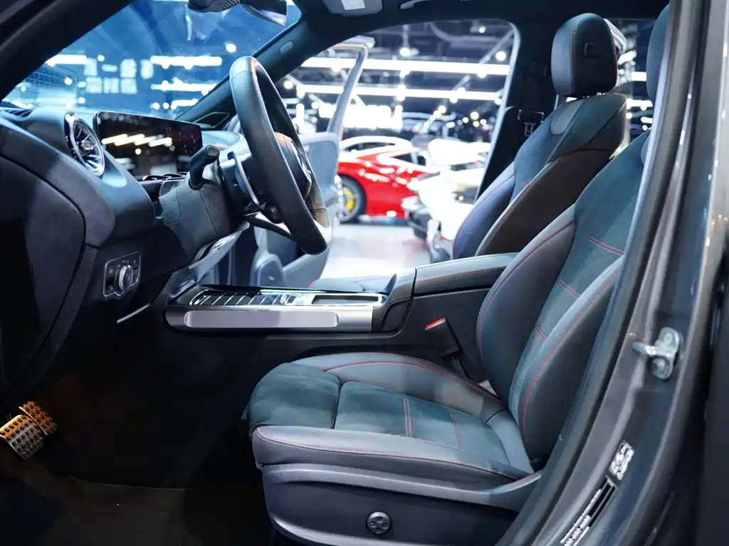 Mercedes-Benz GLB AMG 2024 — фото 20