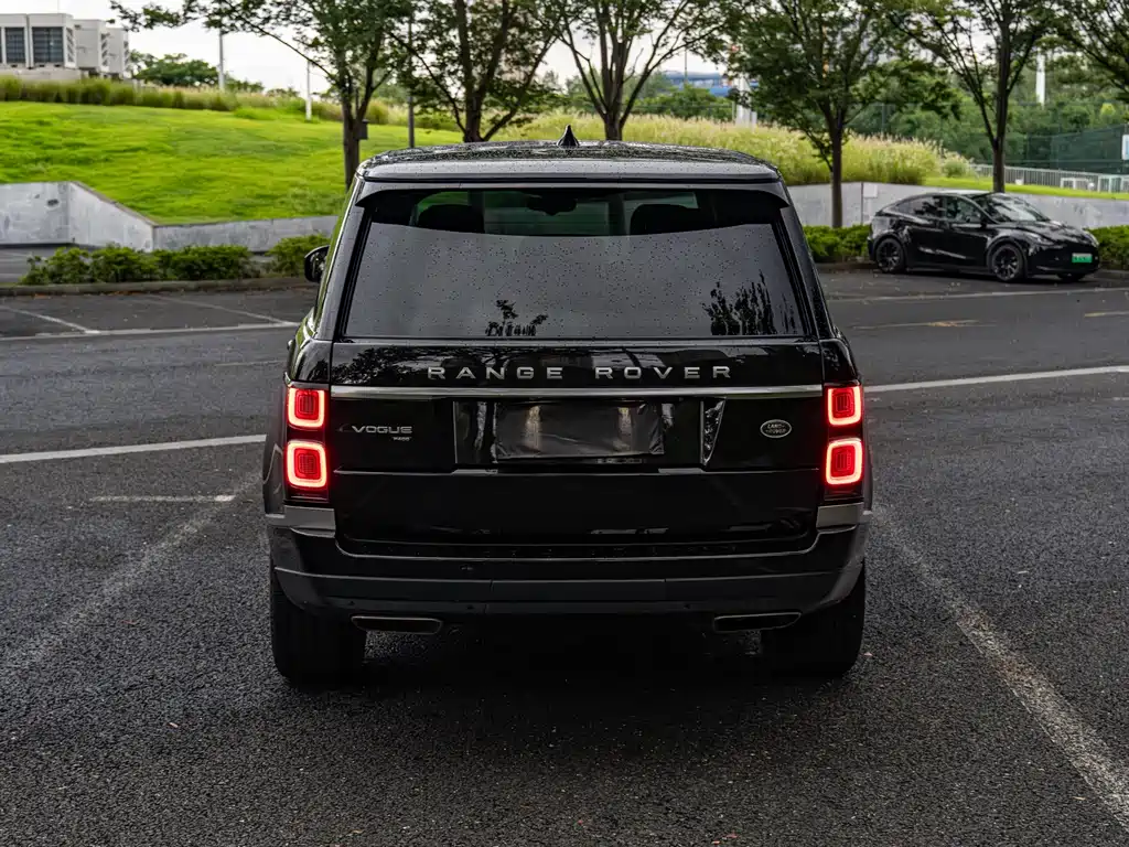Land Rover Range Rover 2020 — фото 13