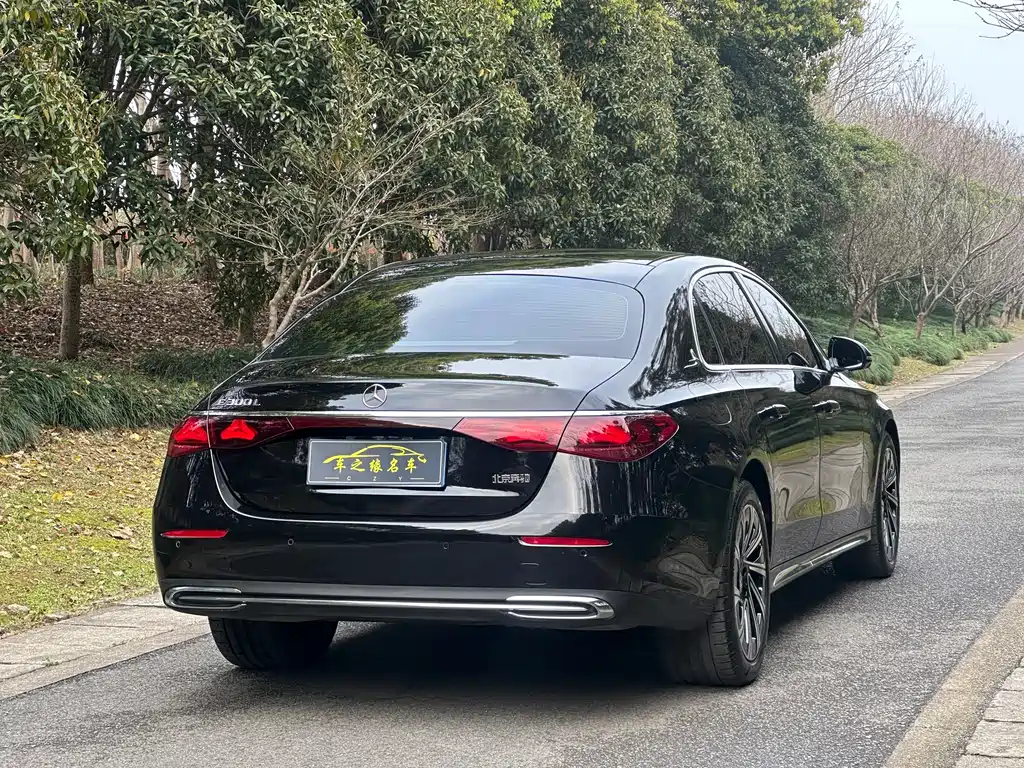 Mercedes-Benz E-Class 2025 — фото 15
