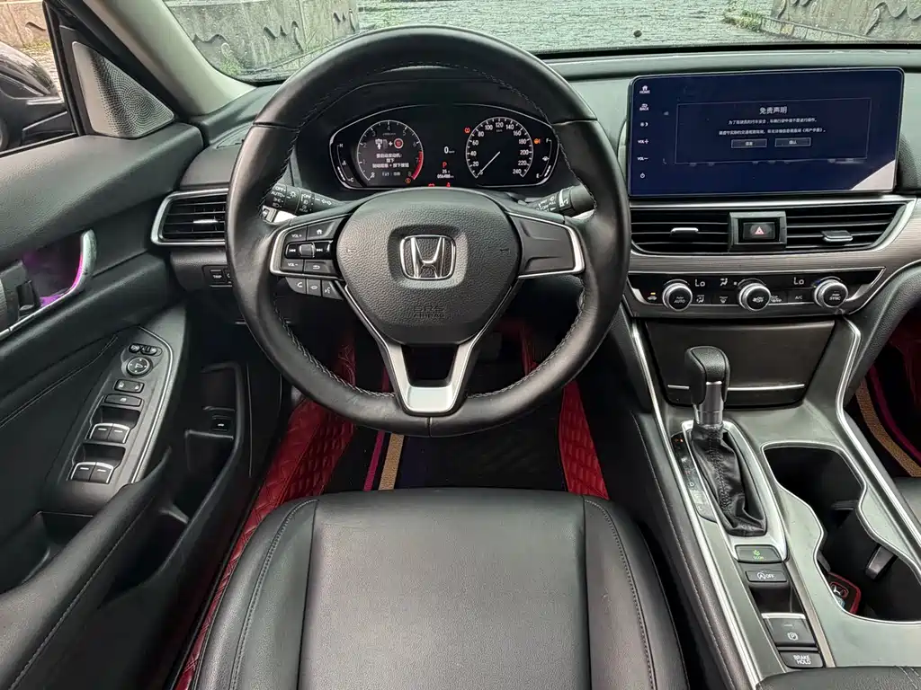 Honda Accord 2022 — фото 10