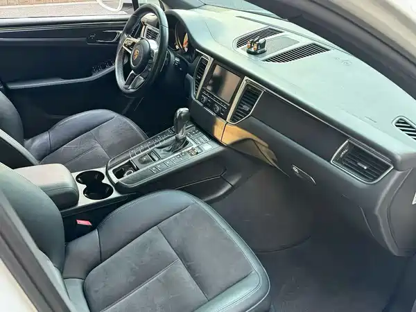 Porsche Macan 2016