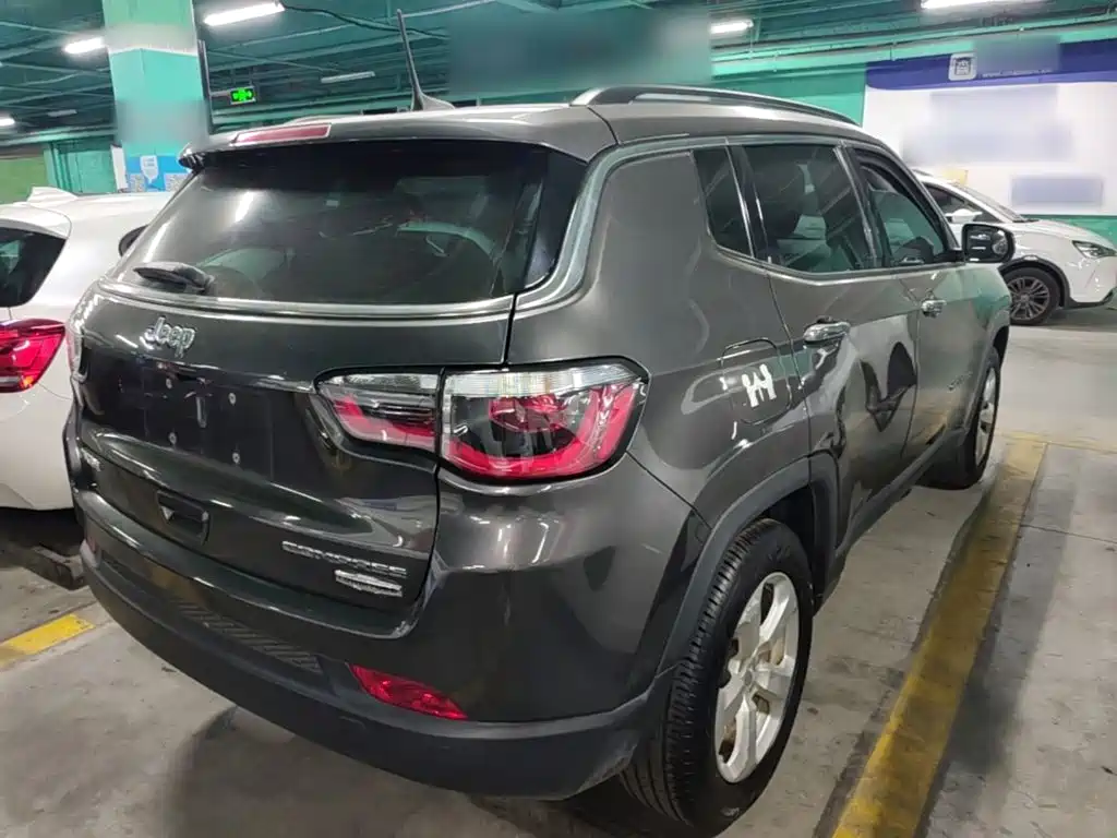 Jeep Compass 2017 — фото 7