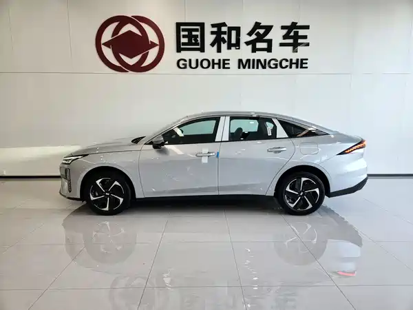 Geely Galaxy L6 2025