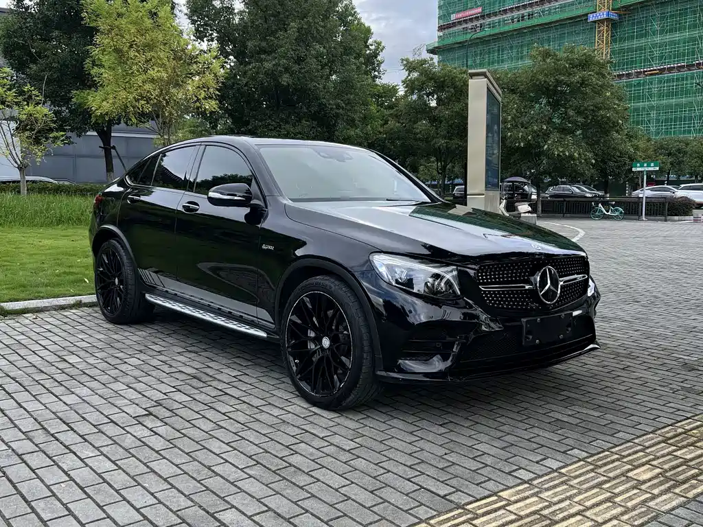 Mercedes-Benz GLC Coupe AMG 2018 — фото 3