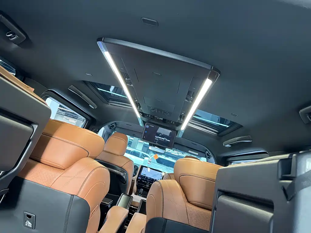 Toyota Alphard 2024 — фото 9
