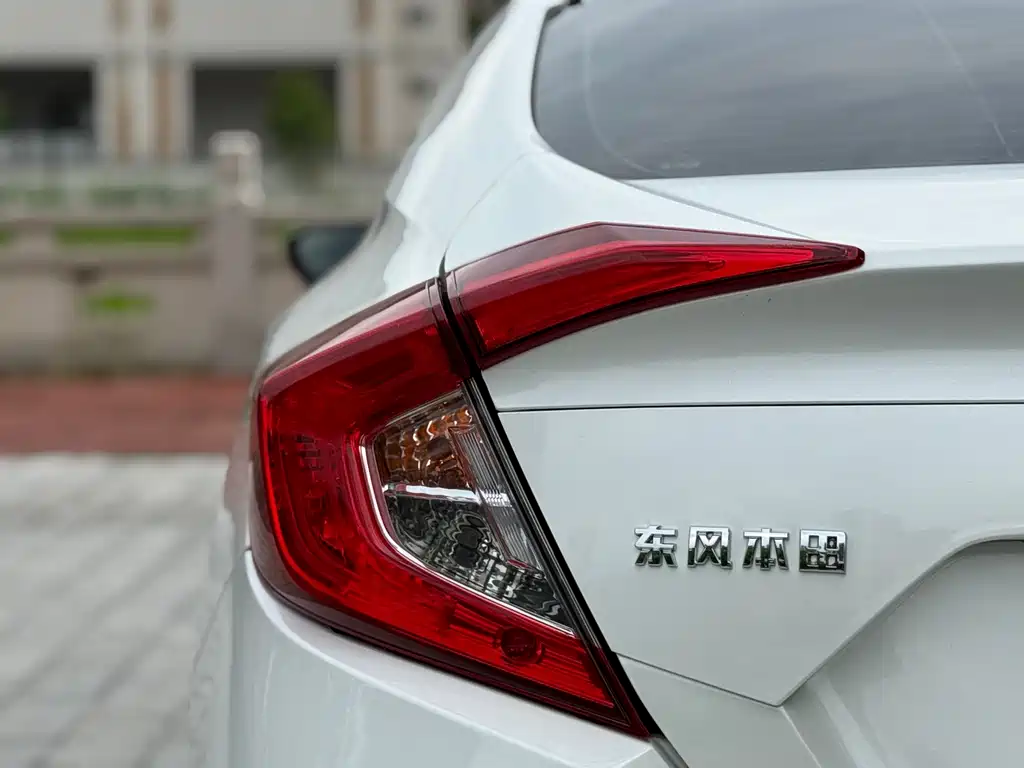 Honda Civic 2019 — фото 14