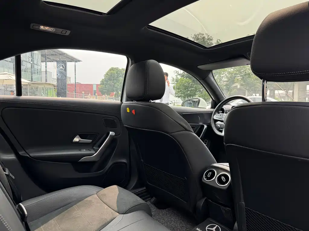 Mercedes-Benz A-Class 2020 — фото 10