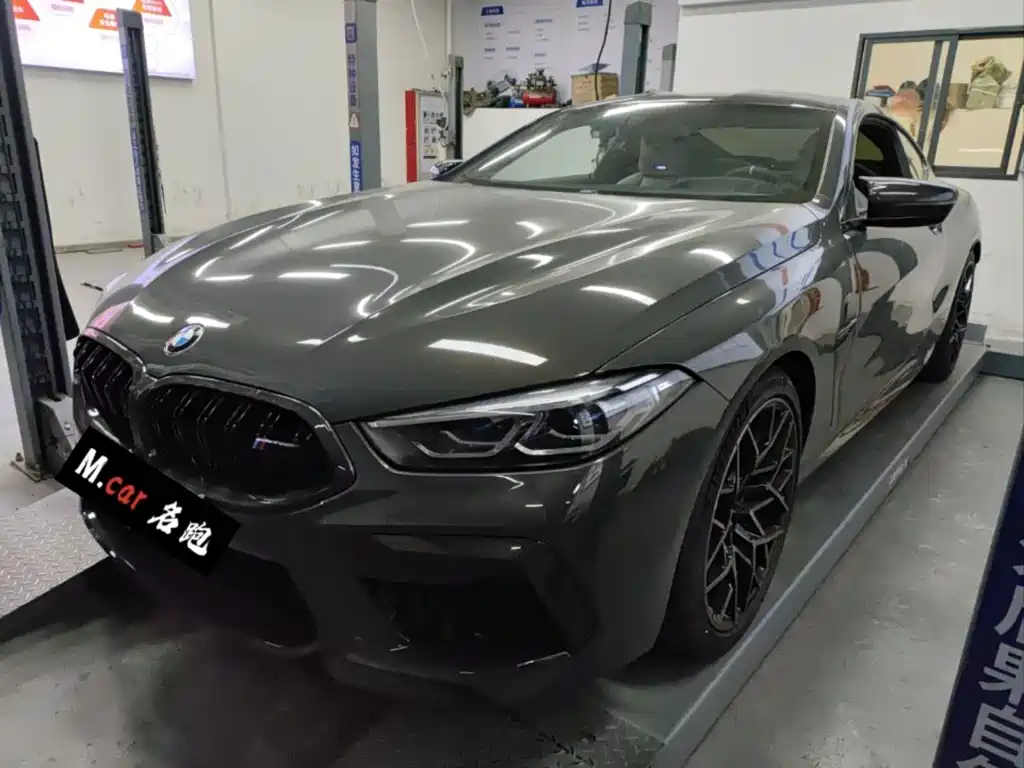 BMW M8 2021