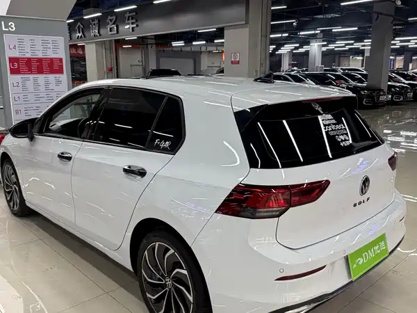 Volkswagen Golf 2023