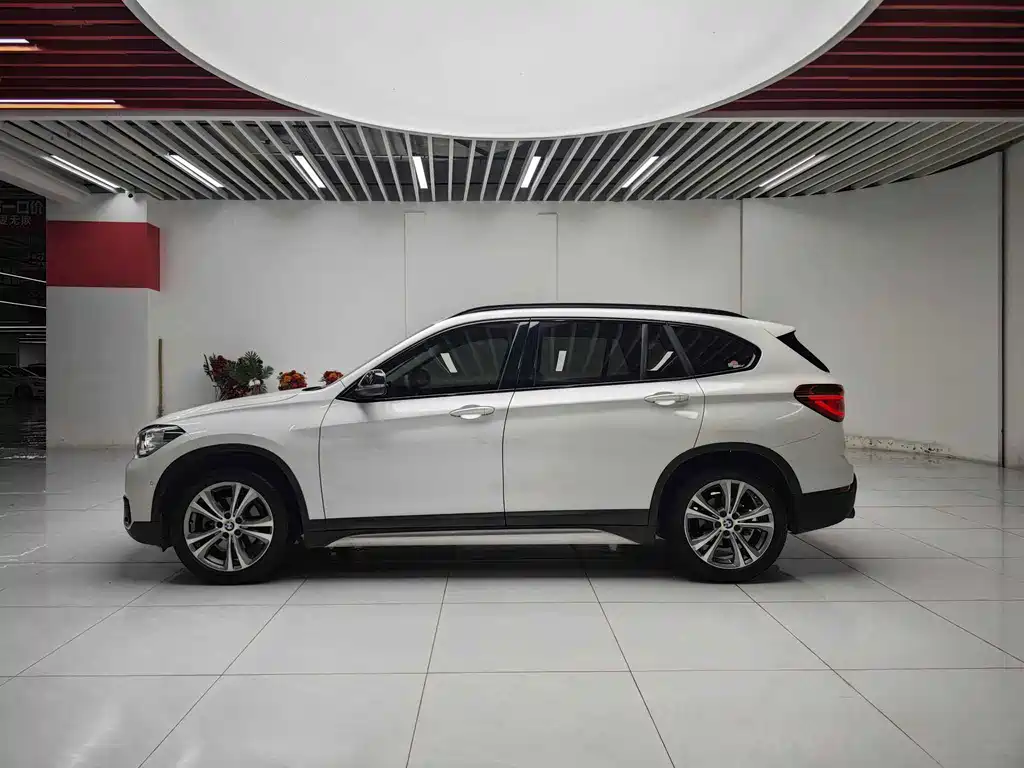 BMW X1 2017 — фото 11