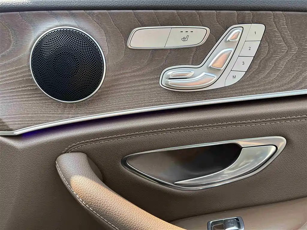 Mercedes-Benz E-Class 2021 — фото 22