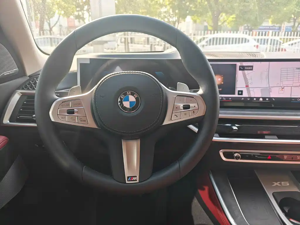 BMW X5 2024 — фото 11