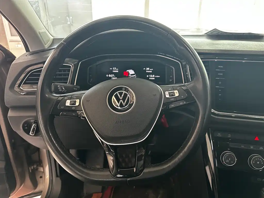Volkswagen T-Roc 2022 — фото 14