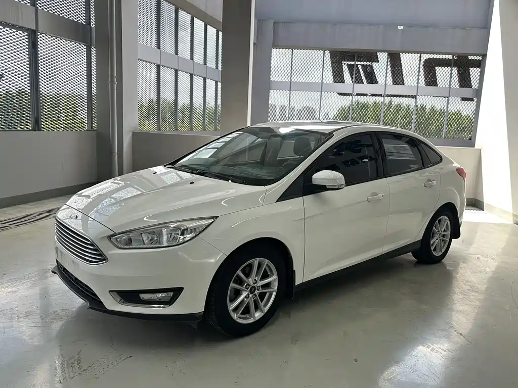Ford Focus 2016 — фото 1