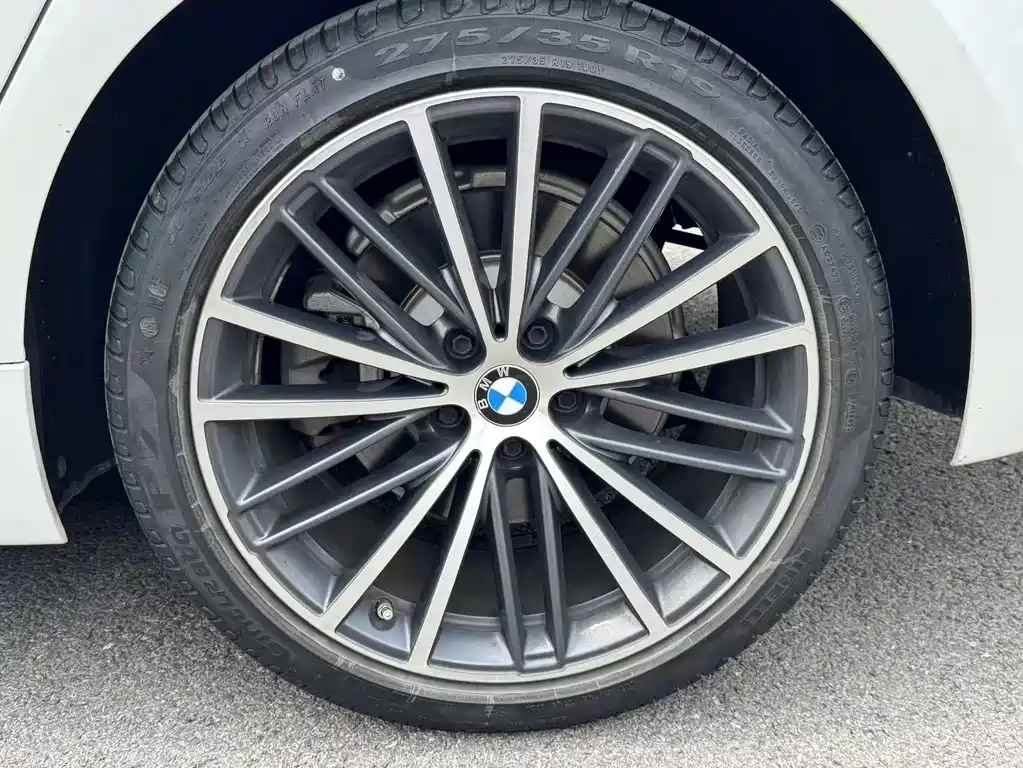 BMW 5 Series 2020 — фото 15