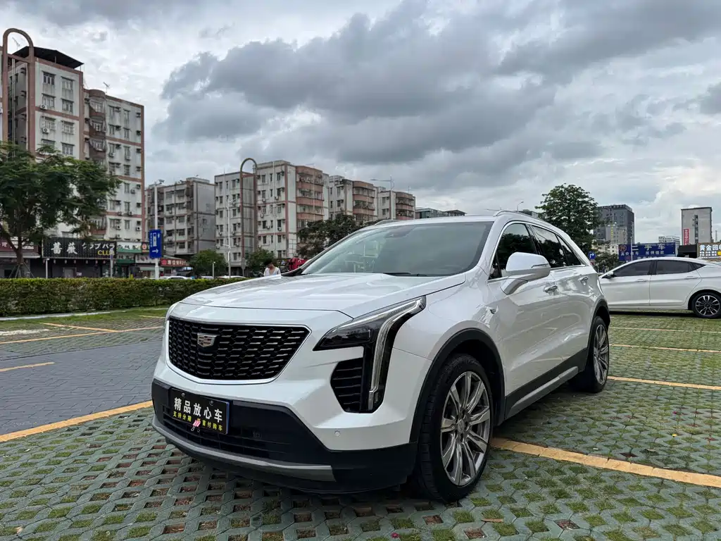 Cadillac XT4 2019 — фото 1