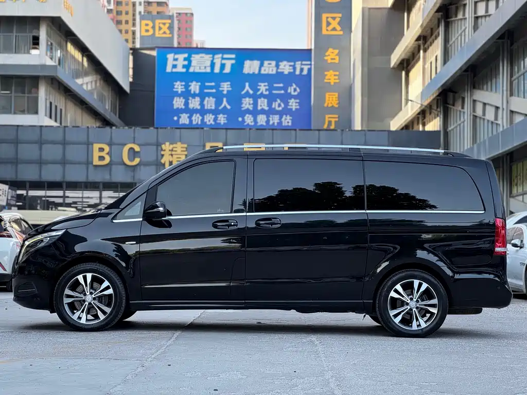 Mercedes-Benz V-Class 2017 — фото 4