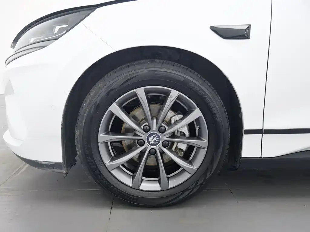BYD Qin L 2025 — фото 17