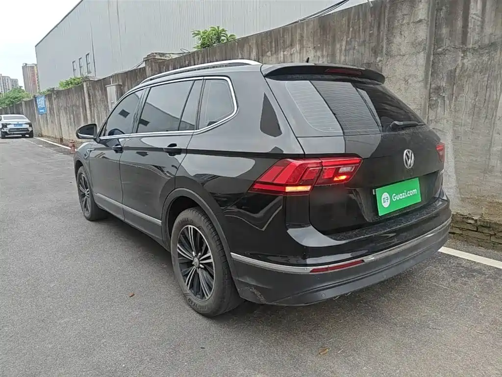 Volkswagen Tiguan L 2020 — фото 5