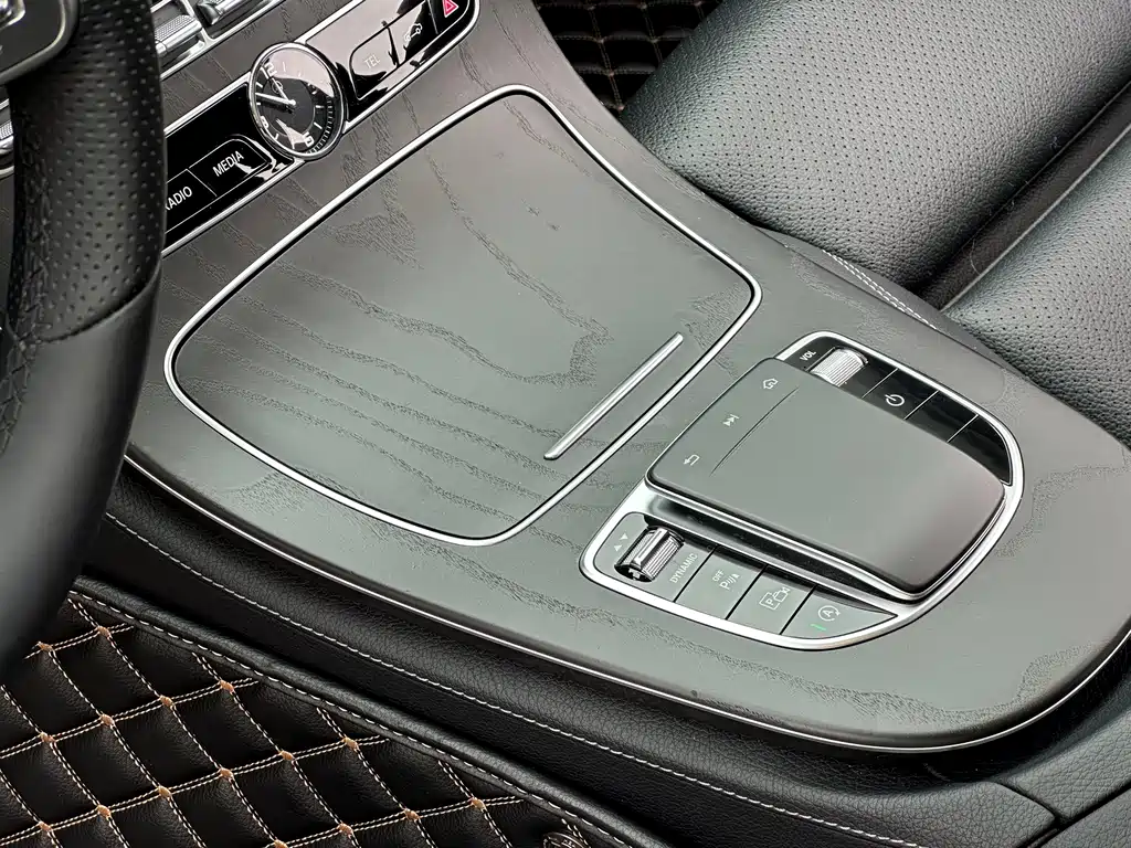 Mercedes-Benz E-Class 2020 — фото 12