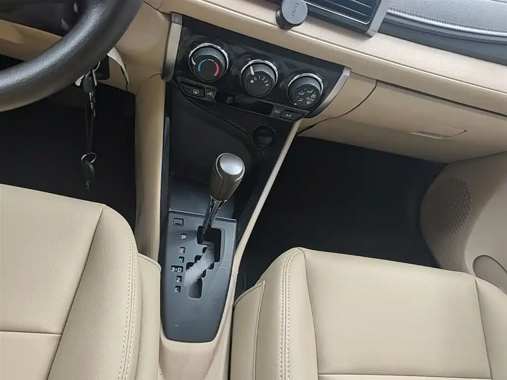 Toyota Vios 2015 — фото 14