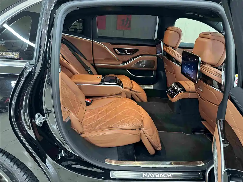 Mercedes-Benz Maybach S-Class 2021 — фото 10
