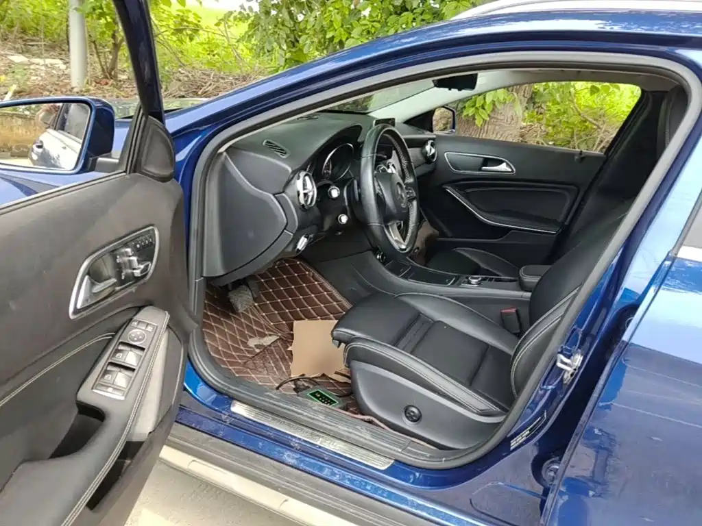Mercedes-Benz GLA 2018 — фото 16