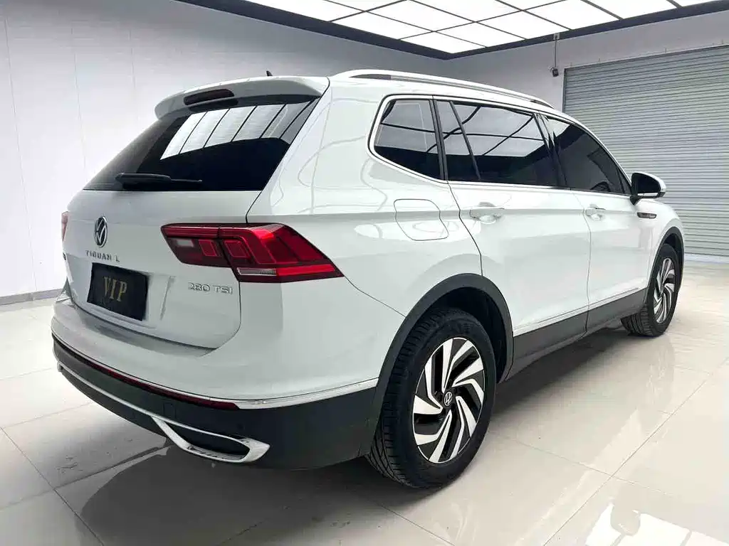 Volkswagen Tiguan L 2023 — фото 6